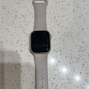 Apple Watch Series 8- 41 mm EUC